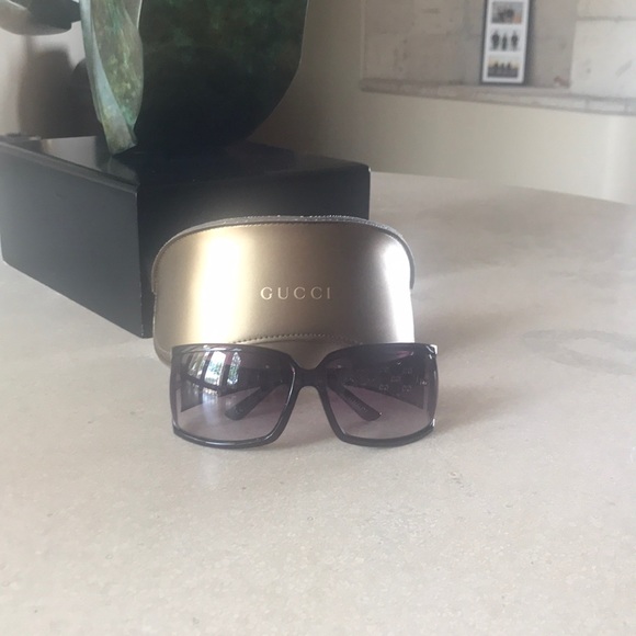 Gucci sunglasses main image 4